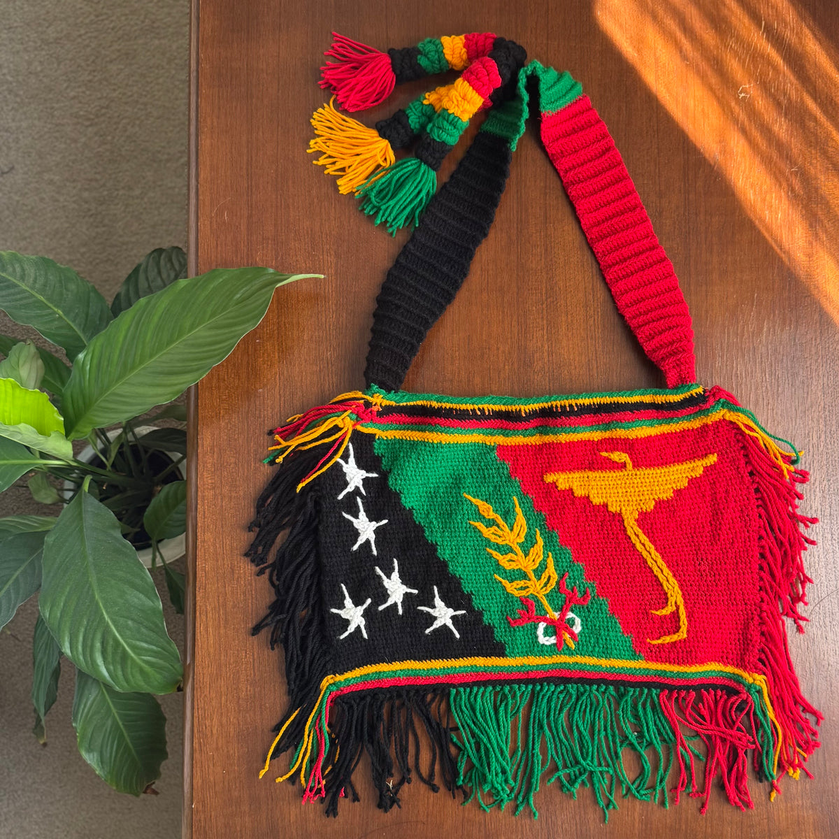 Simbu-Flag Bilum with orange zipper