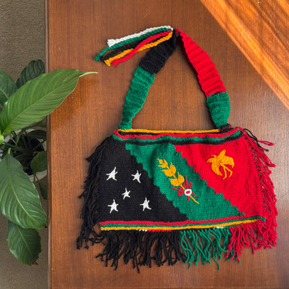 Simbu-Flag Bilum with tassels
